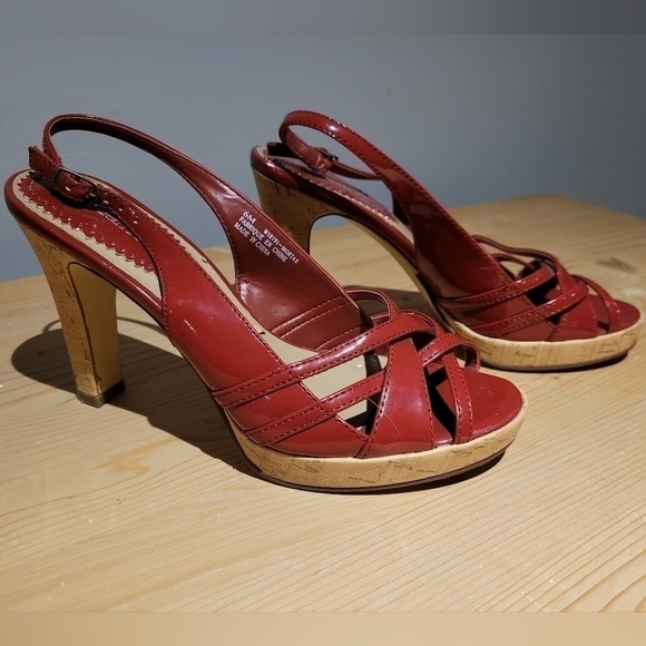 Patent Leather red heels with cork platform size 6 - Picture 6 of 16
